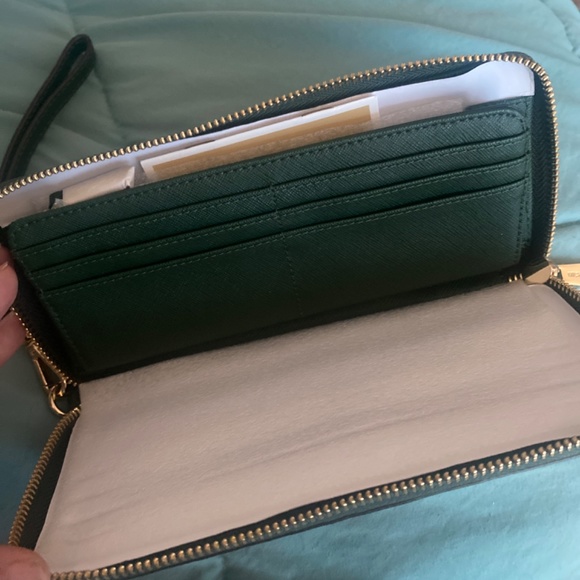 Michael Kors - Picture 3 of 6